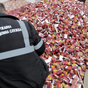 Újra ellepte az országot az ukrán csempészcigaretta