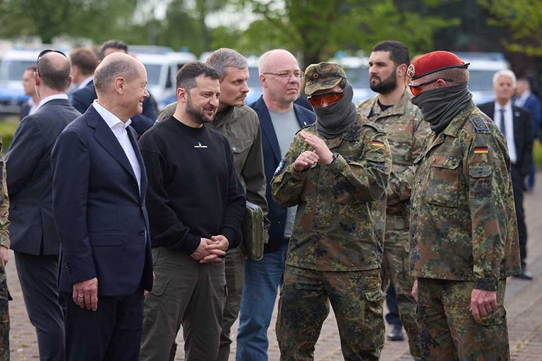 „Így törd el az orosz nyakát!”