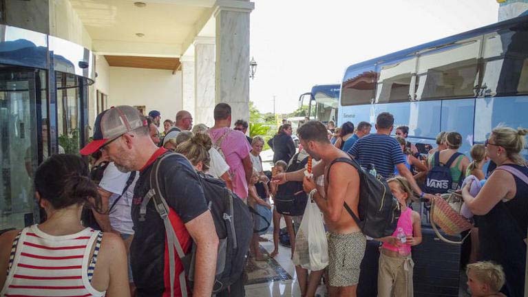 Zajlik a rodoszi turisták hazamenekítése