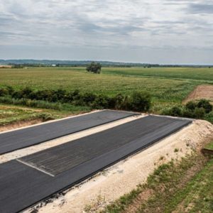 Egyelőre a legelőbe fut az M6-os a határnál