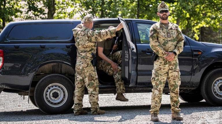 Megy a magyar katona Irakba, de minek?