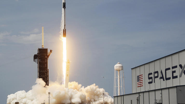 Az amerikai igazságügy beperelte a SpaceX-et