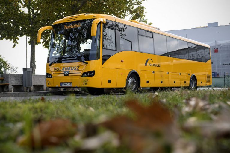 Megtámadtak egy buszsofőrt a pécsi főpályaudvaron, súlyos sérüléseket szenvedett