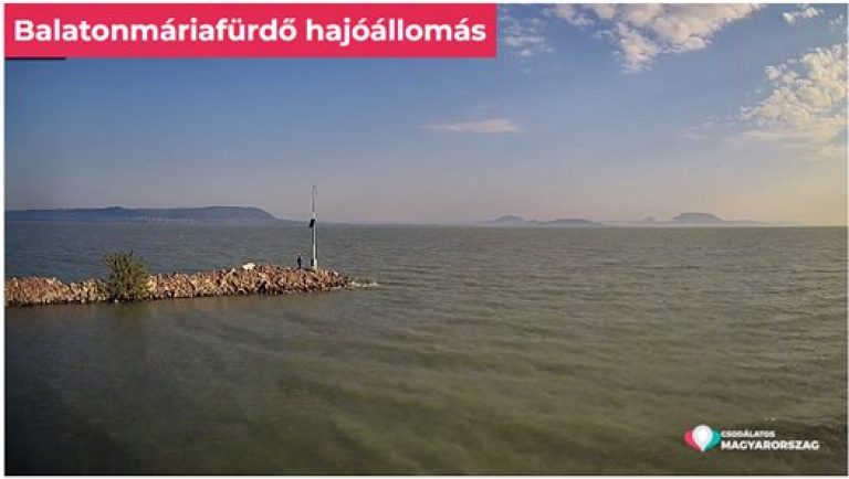 Apadt egy centit a Balaton