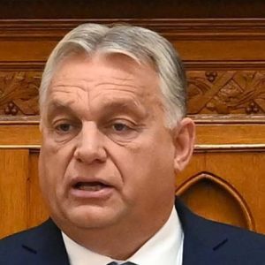 Orbán: tűzszünet és béke!