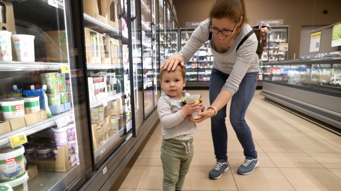 Fejik a piacot: az olcsóbb importtej és félkemény sajt nyomja le az árakat