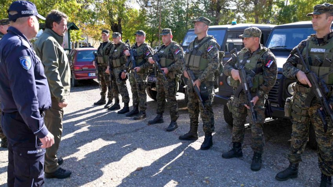 Folyamatosan gyűjti össze a migránsokat a szerb rendőrség Szabadka környékén