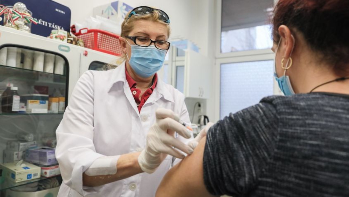 Már kérhetjük az orvostól az influenza elleni ingyenes vakcinát