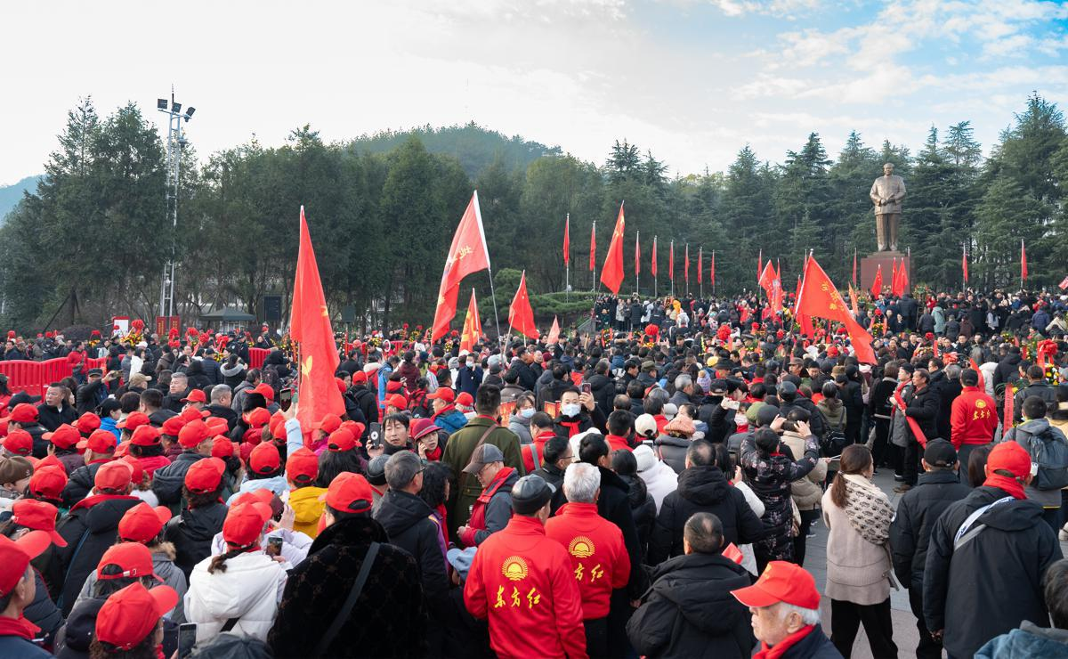 Mao kapocs a múlt és a jelen között