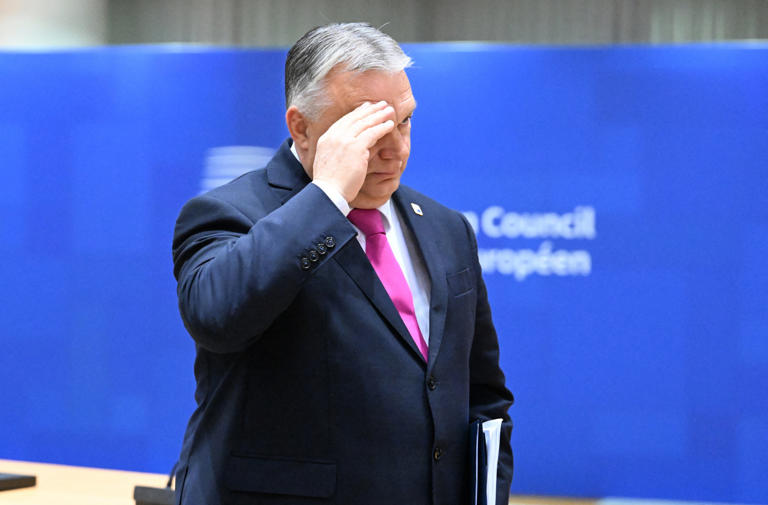 Orbán Balázs elmagyarázta, Orbán Viktor miért választotta vétózás helyett a kisétálást