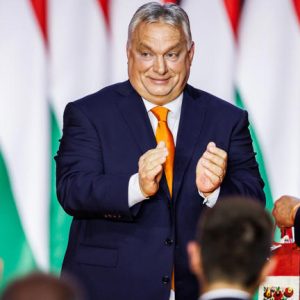 Orbán Viktor azzal fenyegetőzik, hogy az egész csúcstalálkozót kisiklatja