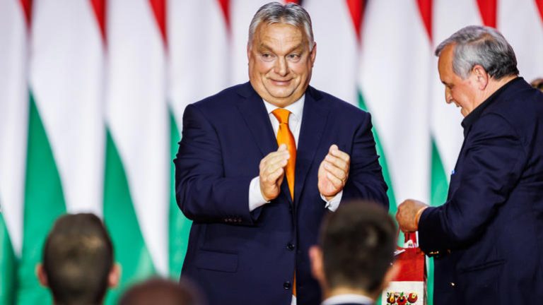 Orbán Viktor azzal fenyegetőzik, hogy az egész csúcstalálkozót kisiklatja