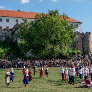 Várhatóan idén ismét százezer fölött lesz az ideérkező látogatók száma