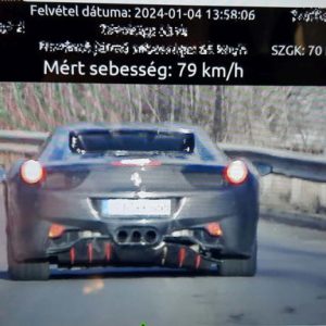 226 km/órával száguldó Ferrarit mértek be Nógrád vármegyében