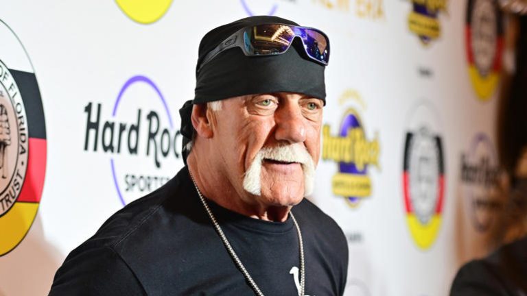 Hulk Hogan golyóstollal mentette meg egy autóbalesetet szenvedett lány életét