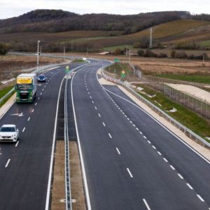 Közelebb került a Balaton, új buszok járják az utakat