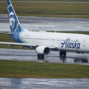 Majdnem kizuhant egy gyerek az Alaska Airlines gépéből - nem szállhatnak fel a Boeing 737 Max 9-esek