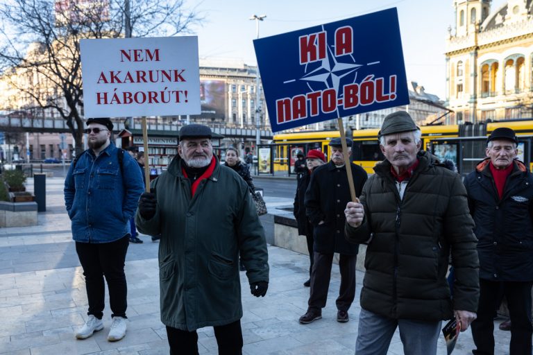 Meddig tűrjük, hogy az icike-picike Lettország belesodorjon minket egy nagy háborúba