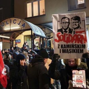 Lengyelország: a liberálisok anarchiába taszítják az országot