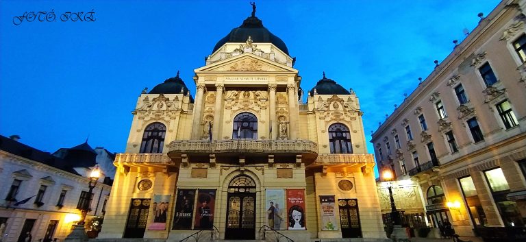 Visszatérnek az ittas vezetők a pécsi színházba