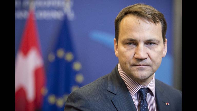 Sikorski: lőjük Oroszországot rakétákkal!