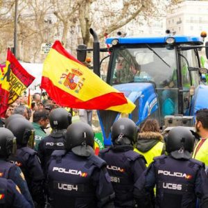 Madridba vonultak a tüntető spanyol gazdák