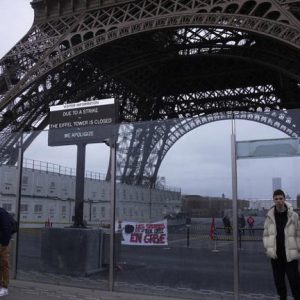 Megint sztrájkoltak a párizsi Eiffel-torony dolgozói