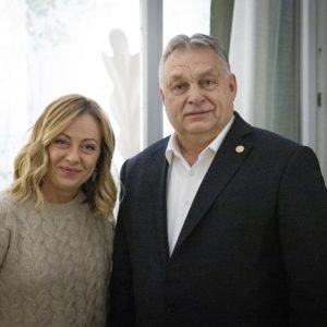 Orbán Viktor éjszakai tárgyalással kezdte brüsszeli útját, nem vett részt az uniós vezetők vacsoráján