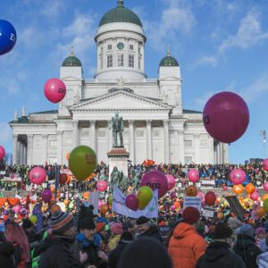 Óriási a káosz Finnországban a kormány reformtervei miatt kirobbanó sztrájkhullám miatt