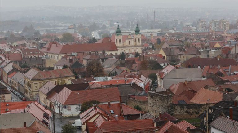 Építményadó: több mint 3 milliárdot akar Péterffy