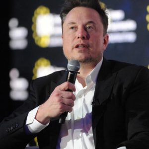 Nagy bejelentést tett Elon Musk jönnek az olcsóbb Teslák