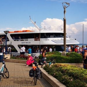 Rekordszámú biciklit szállítottak a Balaton vizén