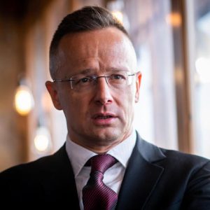 Szijjártó Péter: A szárazföldi katonák Ukrajnába való küldése lángba borítaná egész Európát