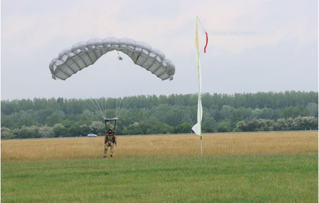 Katonai ejtőernyős világbajnokságot rendeznek Szolnokon