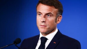 Emmanuel Macron szerint két-három éven belül megszűnhet az Európai Unió