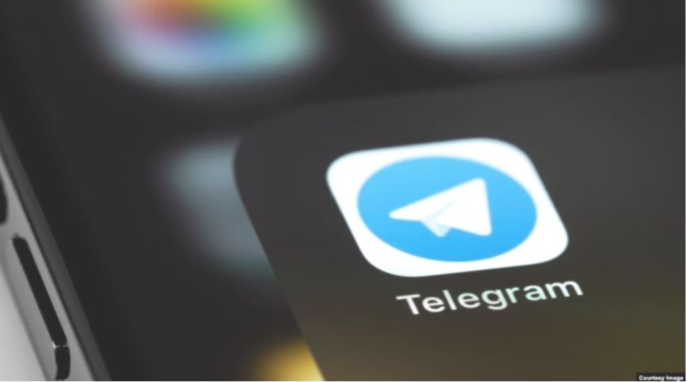 A legtöbb ukrán Telegram- és YouTube-csatornákról tájékozódik