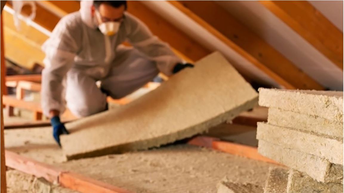 Sok pénz hever a fonyódi padlásokon