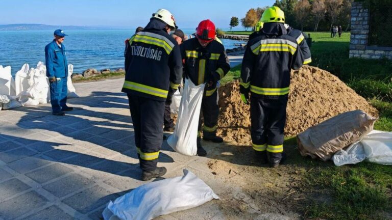 Megemelkedett a Balaton vízszintje, lakóingatlanok kerültek veszélybe