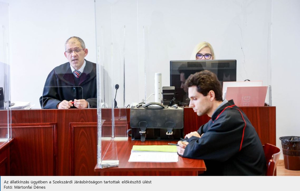 Csak a szerencsén múlott, hogy sem az eb, sem más állat nem evett a hegyes fémdarabokat tartalmazó hústermékekből.