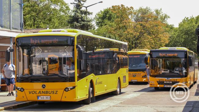 minden magyar számára alapjoggá teszik a közösségi közlekedéshez való hozzáférést