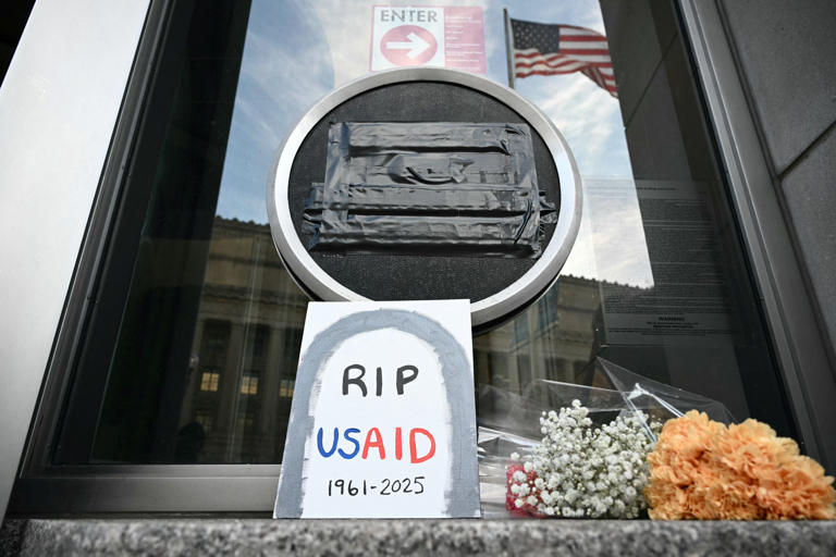 Donald Trumpék 2000 USAID-dolgozót bocsátanak el, több ezret pedig fizetett szabadságra küldenek