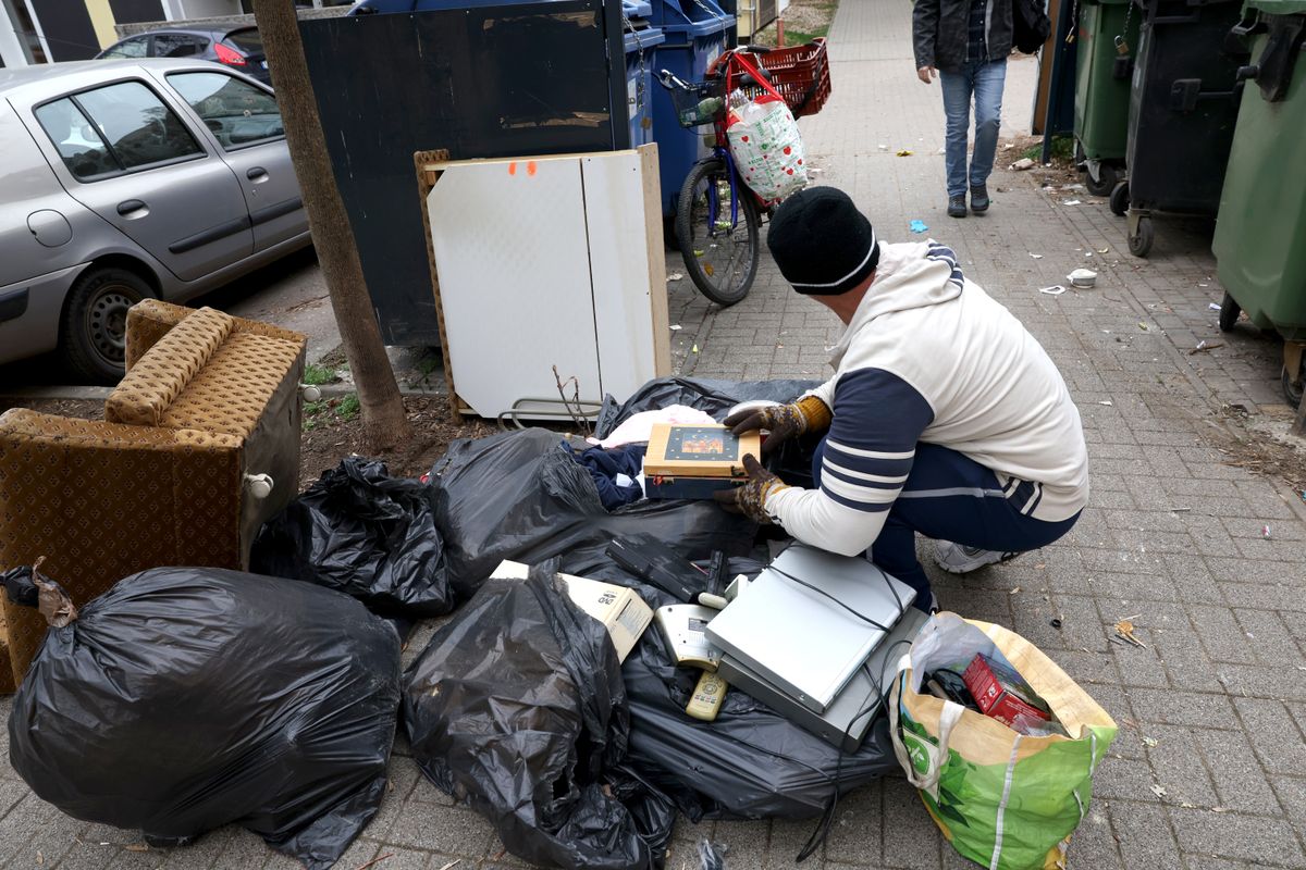 Néha értékes dolgok is kerülnek a hulladékudvarba Fotóillusztráció: Lang Róbert