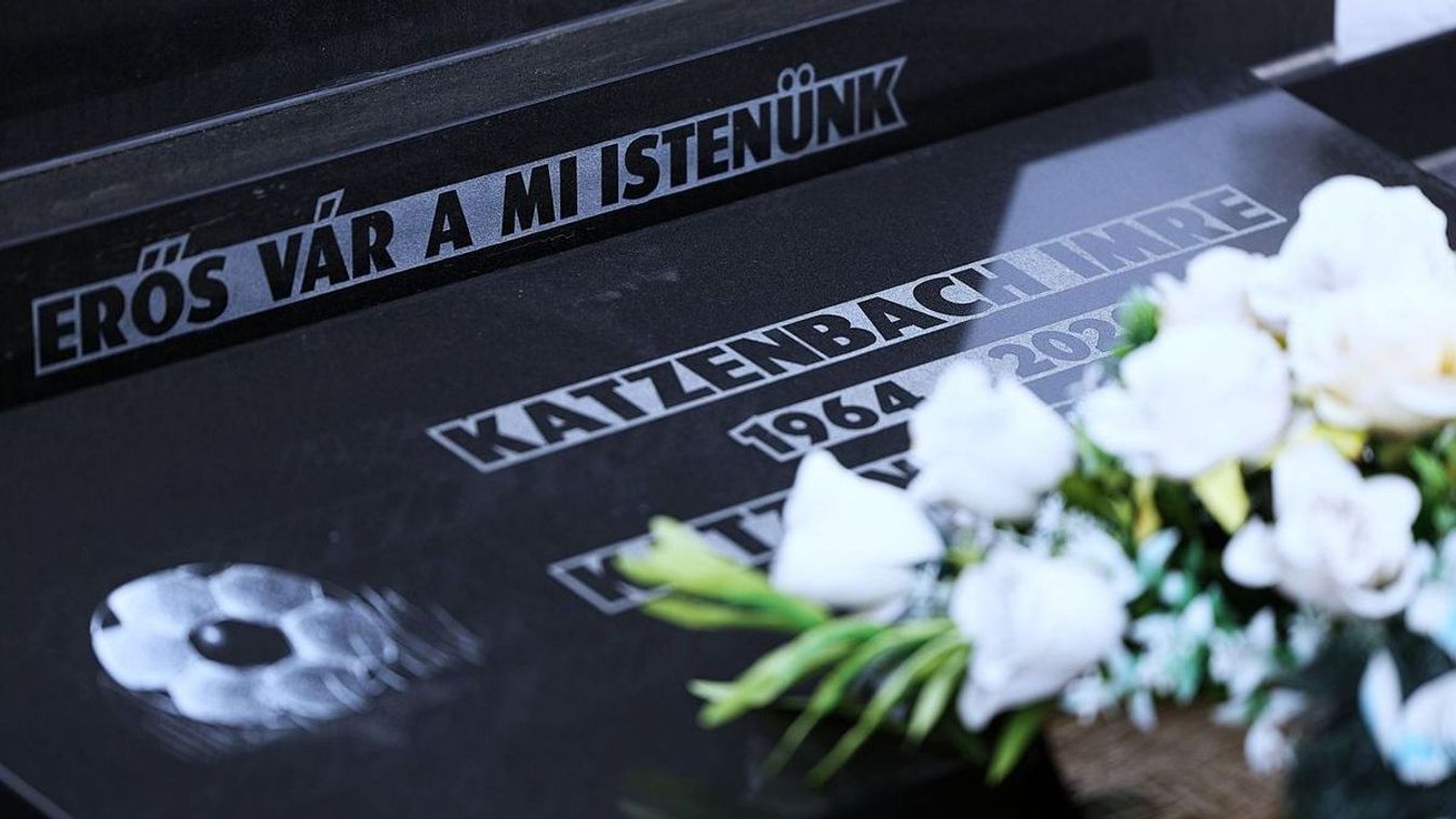 Jobb lenne, ha QR kód állna itt név helyett? Forrás: baon.hu