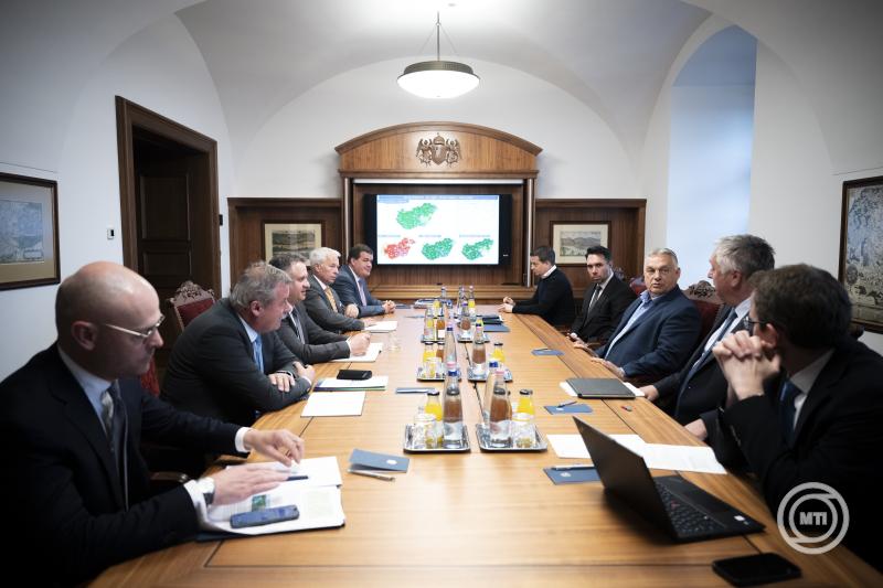 Orbán Viktor létrehoztuk az Aszályvédelmi Operatív Törzset