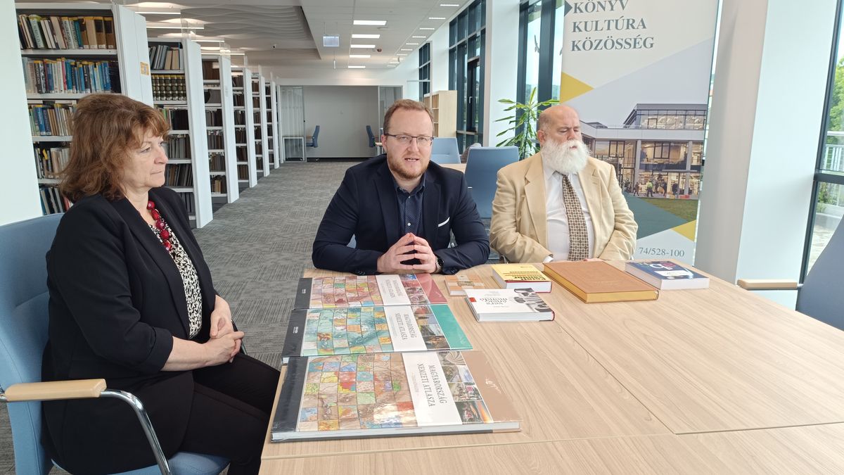 Rózsa Dávid, az Országos Széchenyi Könyvtár főigazgatója örömmel nyugtázta, hogy egyre többen vesznek könyvet a kezükbe Fotó: Szepesi László