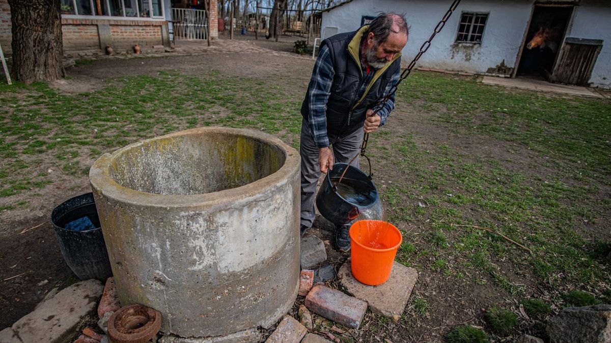 Fúrt kutak: ma már komoly büntetésre számíthat az, aki szabálytalanul fúrat új kutat, nem lehet kikerülni a hatósági engedélyeket. Forrás: MW/illusztráció