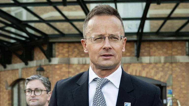 A békéhez vezető út a tárgyalóasztalon kezdődik