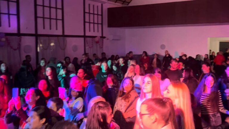 A foglalót elkérte, ám nem jelent meg.