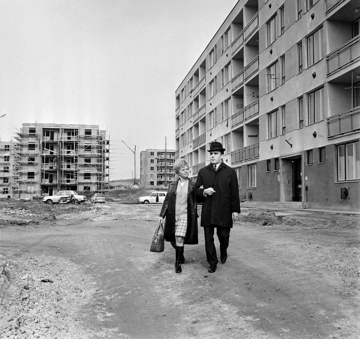 Új lakók a Cifrakapu utcában, az épülő Csebokszári lakótelepen 1974-ben Forrás: Fortepan / Bojár Sándor