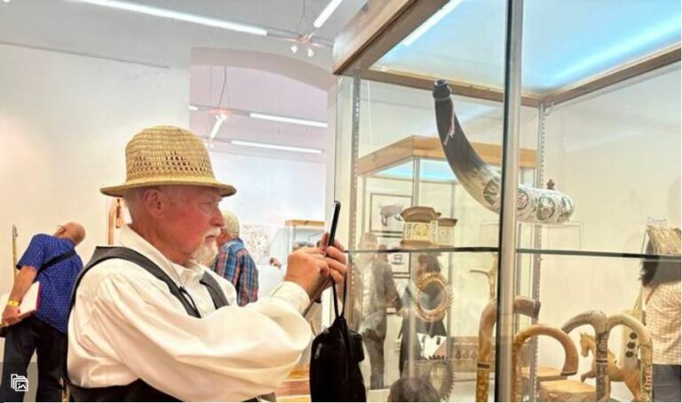 Új módon alkotott pásztor faragásokat díjaztak Kaposváron Fotó: Baranyai Gerda